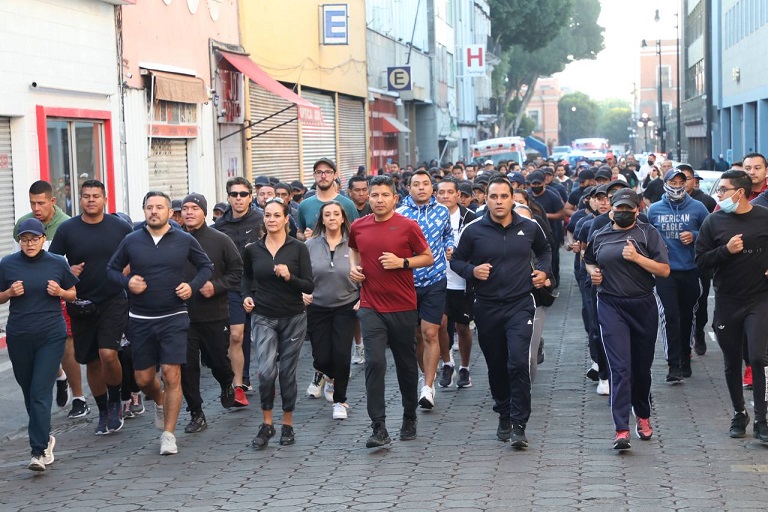 EDUARDO RIVERA PEREZ ENCABEZA TERCERA CARRERA RECREATIVA CON CADETES 2