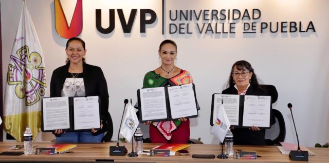 SMDIF PUEBLA FIRMA CONVENIO CON UVP 2