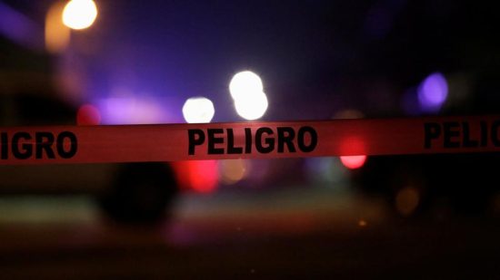 acordonamiento policia escena noche