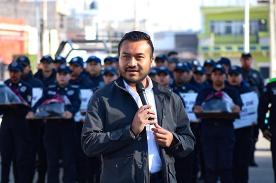 Con aumento salarial, uniformes y reconocimientos, Roberto Solís refuerza la dignificación policial en Huejotzingo 2 alcalde roberto solis policias huejotzingo 25