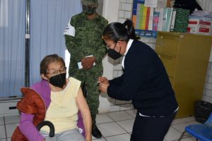 aplicacion dosis enfermera texmelucan