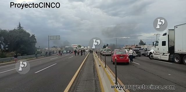 bloqueo en la autopista mexico p 1