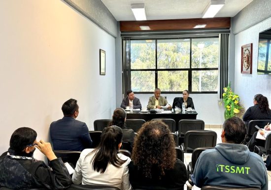 La Comisionada de la SEP llega al ITSSMT: ¿Fin del Paro o Continuación de la Demanda contra Directora? 1 comisionada itssmt san martin texmelucan 2