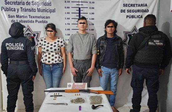 2 hombres y una mujer fueron detenidos en Texmelucan con arma y droga 1 detenidos policia texmelucan droga arma cartuchos