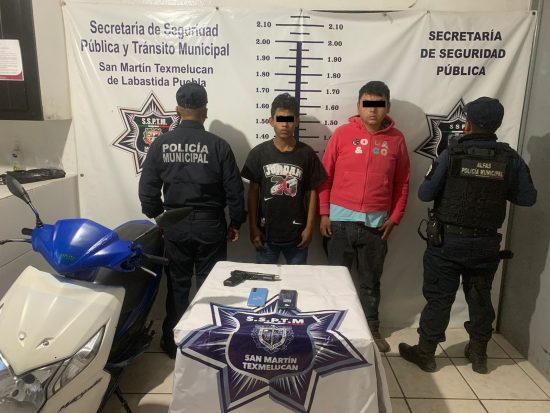 ELEMENTOS DE LA SECRETARÍA DE SEGURIDAD PÚBLICA DE SAN MARTÍN TEXMELUCAN ASEGURARON A DOS MASCULINOS POR EL DELITO DE ROBO AGRAVADO Y DETENTACIÓN DE MOTO CON REPORTE DE ROBO