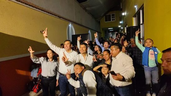 Alberto Espinoza acompaño al candidato a la gubernatura de Puebla, Eduardo Rivera en su visita por Huejotzingo.