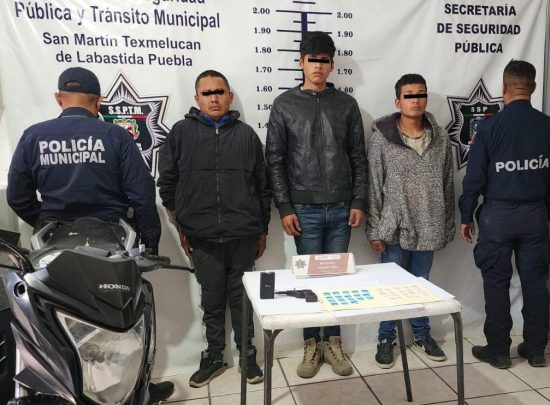 Policías de Texmelucan detienen a El Payaso y junto con 2 en Tepatlaxco, con arma y droga tras intento de robo 1 el payaso detenido cia tepatlaxco policia texmelucan