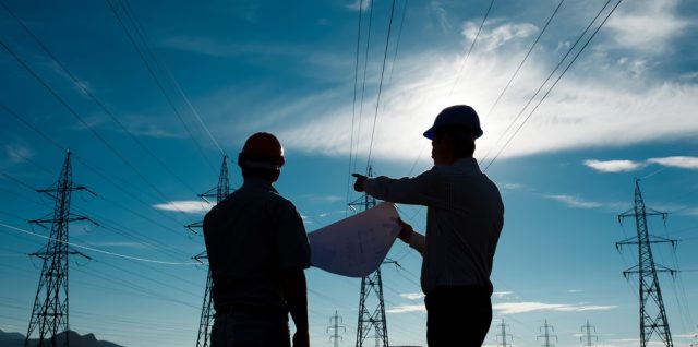 electricidad torres alta tension personal