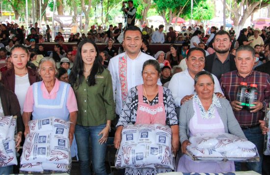 entrega fertilizante campesinos huejotzingo roberto solis