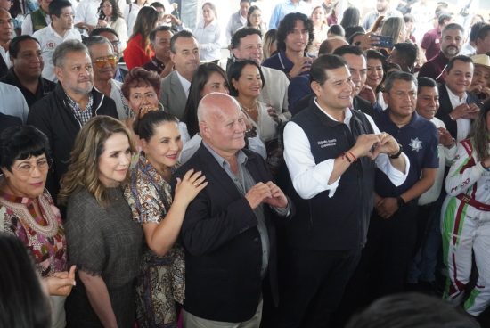 Alejandro Armenta y Norma Layón inauguran Centro de Capacitación para Operadores de Carga en San Martín Texmelucan 1 Con la apertura de este espacio especializado, se busca mejorar la seguridad vial y las oportunidades laborales de los operadores de carga en San Martín Texmelucan.