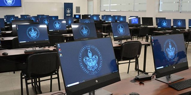 estudiantes BUAP clases en linea