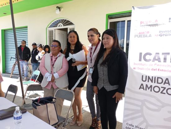 La ceremonia culminó con el corte simbólico del listón, declarando formalmente inauguradas las instalaciones del ICATEP Extramuros Xoxtla