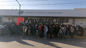 manifestacion docentes uth huejotzingo