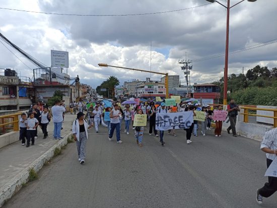 Universitarios de Texmelucan responden: “Los alumnos requieren diálogo, no violencia”. Crónica de la marcha del ITSSMT 4 manifestacion estudiantes itssmt san martin texmelucan