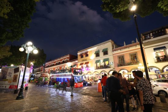 noche zocalo puebla ciudad turismo