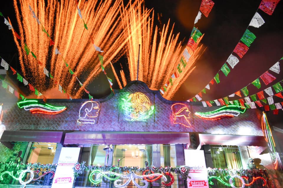 presidencia municipal viejita juegos artificiales