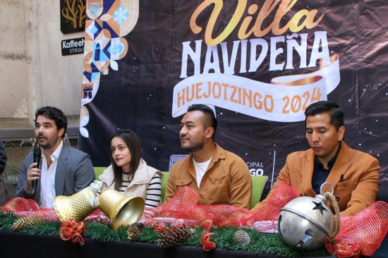 La magia de la navidad llega a Huejotzingo: Roberto Solís presenta la "Villa Navideña 2024" 2 reuda de prensa villa iluminada huejotzingo 24