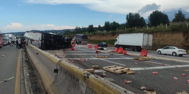 volcadura tractocamion autopista mexico puebla tlahuapan kilometro 72